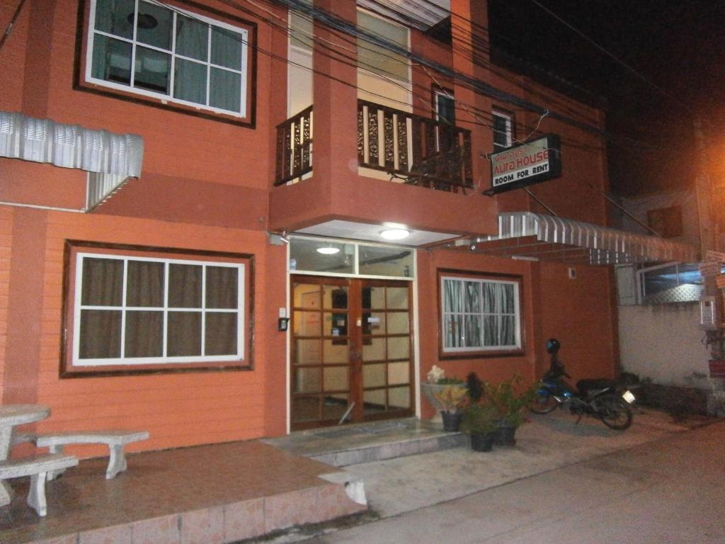 Aura House Otel Pattaya Dış mekan fotoğraf