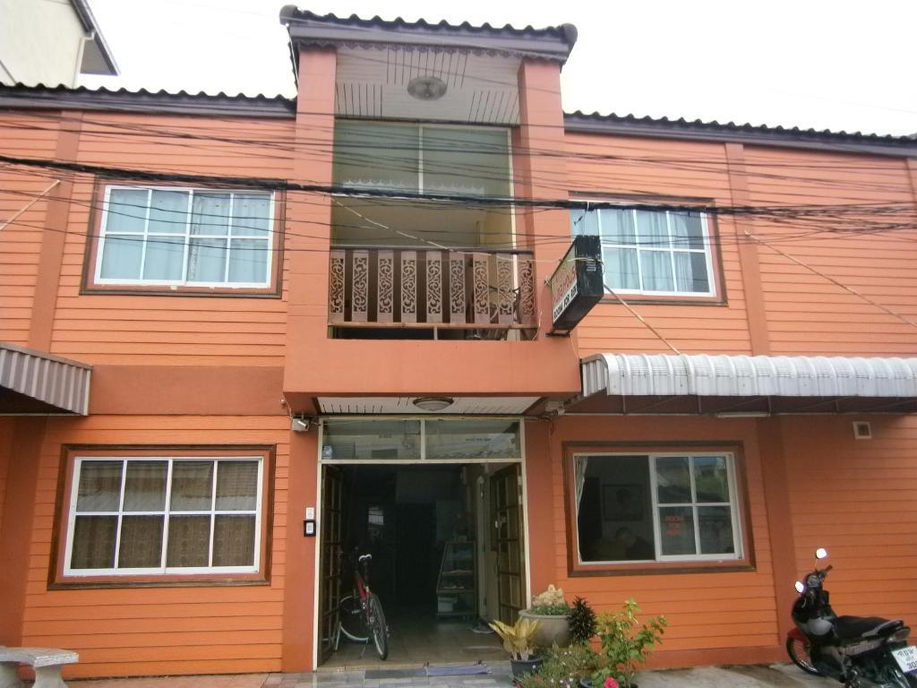 Aura House Otel Pattaya Dış mekan fotoğraf