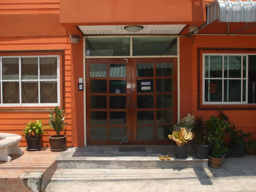 Aura House Otel Pattaya Dış mekan fotoğraf