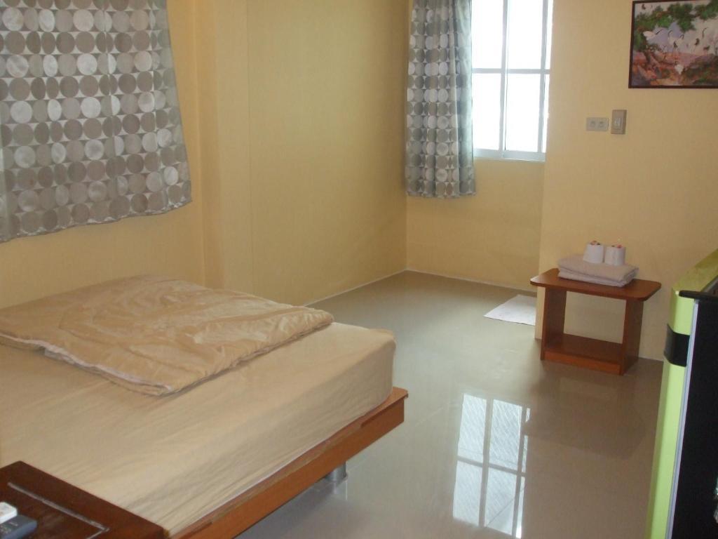 Aura House Otel Pattaya Oda fotoğraf